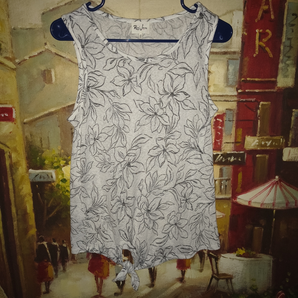 Women’s White Floral Tank Top